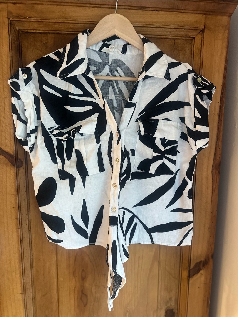 Christian Siriano Black & White Tie-Front Button Shirt Small